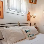Penny 's House * Artemonas